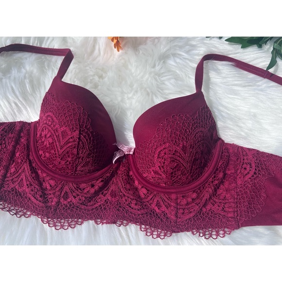 Victoria’s Secret Body By Victoria Long Lined Lace Demi - Picture 3 of 10
